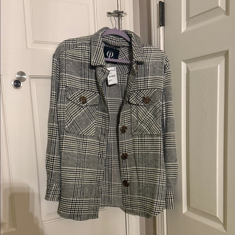 Chic Plaid coat olive green and white with brown buttons.
